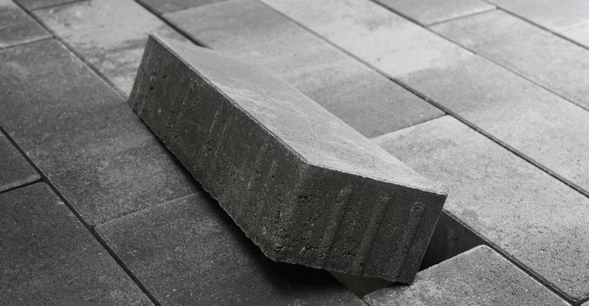 Detailansicht Reihenverband mit schlanken Pflastersteinen