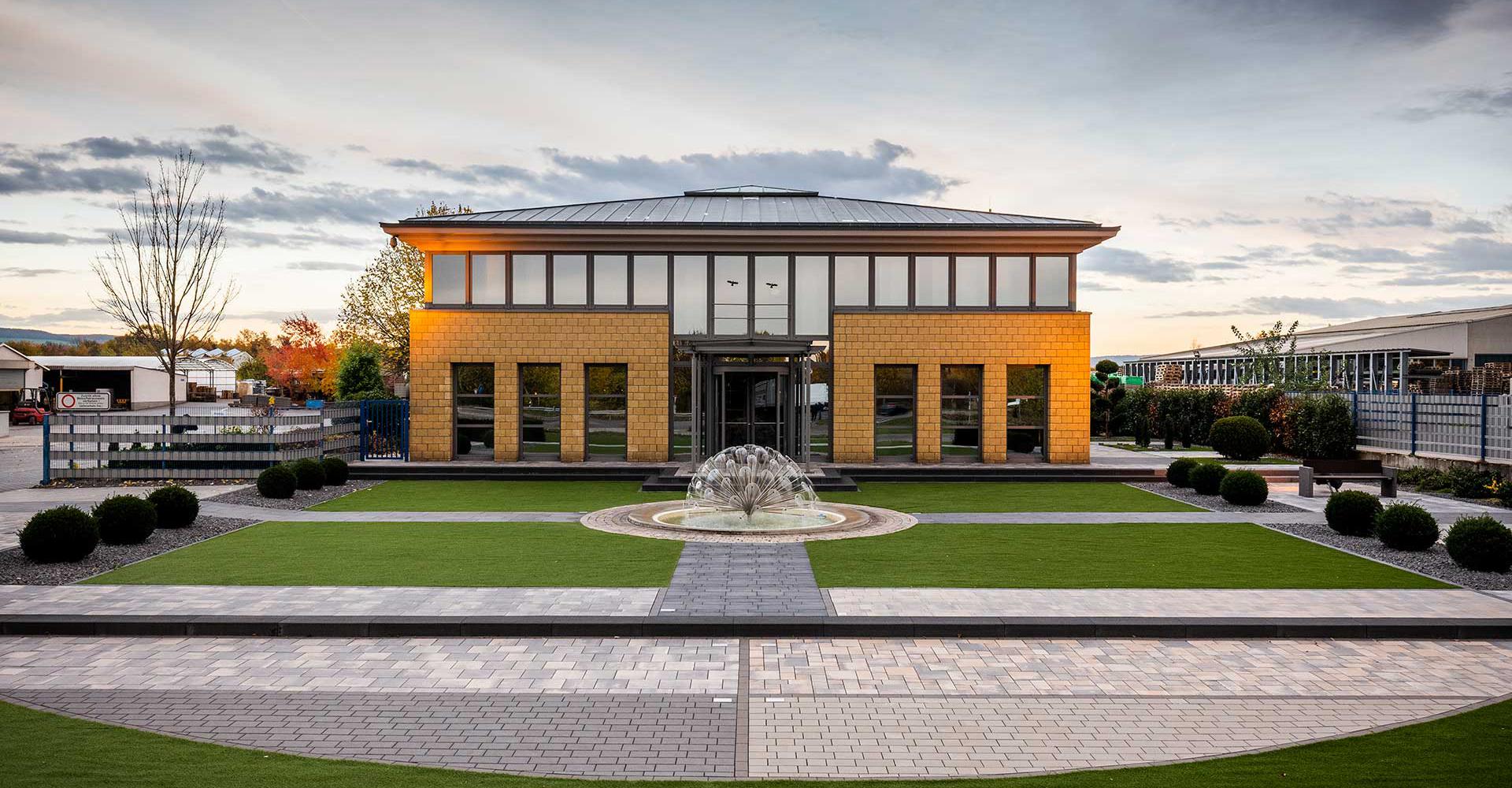 Rünz & Hoffend Firmengebäude frontal