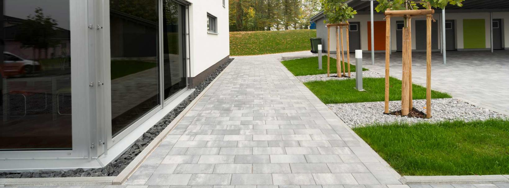 Rünz & Hoffend Prestige gepflasterter Weg in grau-anthrazit