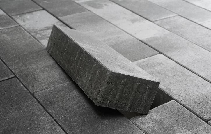 Detailansicht Reihenverband mit schlanken Pflastersteinen